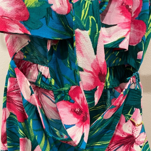 Show me your mumu Hawaiian print hibiscus romper small - Picture 8 of 9